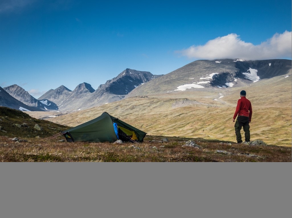 sarek-zeltplatz-sonne.jpg
